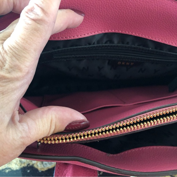 DKNY bag - Picture 5 of 7